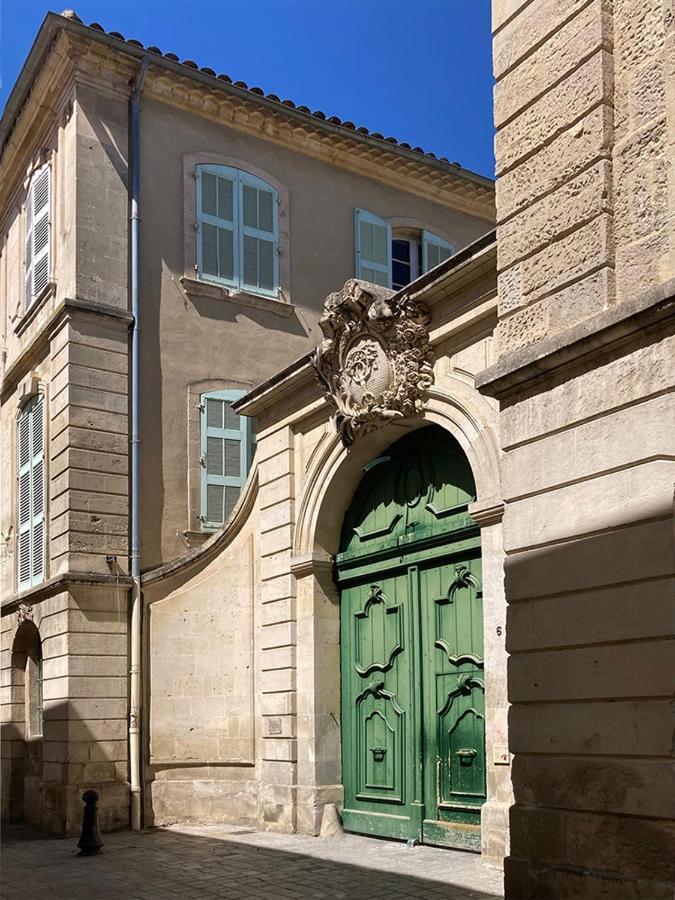 Appartement à la Roquette, dans l'Hotel de Divonne, classé. Arlés Exterior foto